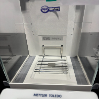 Mettler Toledo XSR205DU Analytical Balance image 3